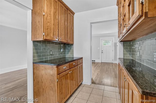 909 Fernwood Road, Royal Oak, MI 48067
