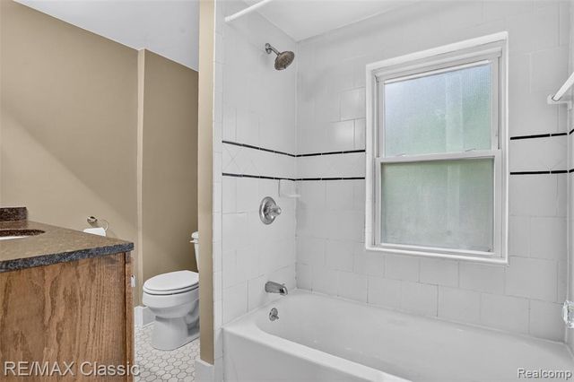 909 Fernwood Road, Royal Oak, MI 48067