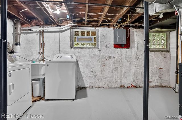 909 Fernwood Road, Royal Oak, MI 48067