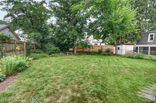 909 Fernwood Road, Royal Oak, MI 48067