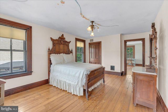 123 CHESTNUT ST, Haddonfield, NJ 08033