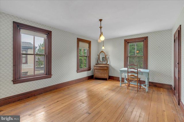 123 CHESTNUT ST, Haddonfield, NJ 08033