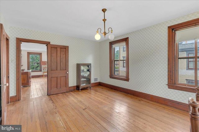 123 CHESTNUT ST, Haddonfield, NJ 08033
