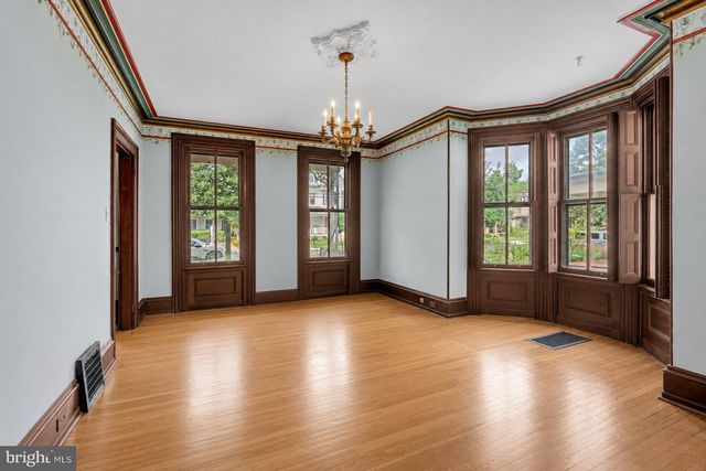 123 CHESTNUT ST, Haddonfield, NJ 08033