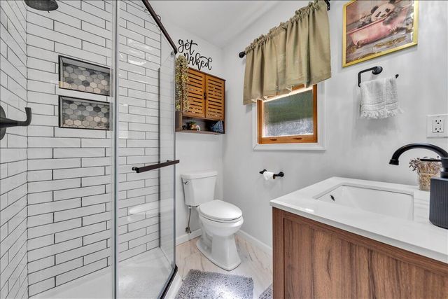 472 Wooded Acres DR, Hardy, VA 24101