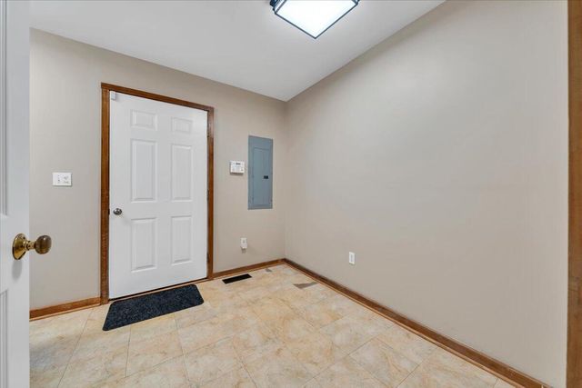 472 Wooded Acres DR, Hardy, VA 24101