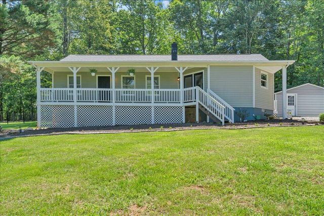 472 Wooded Acres DR, Hardy, VA 24101