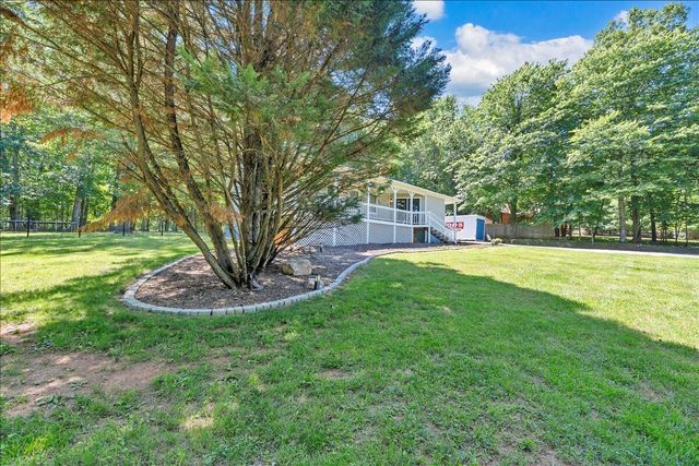 472 Wooded Acres DR, Hardy, VA 24101