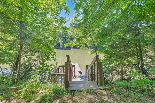 472 Wooded Acres DR, Hardy, VA 24101