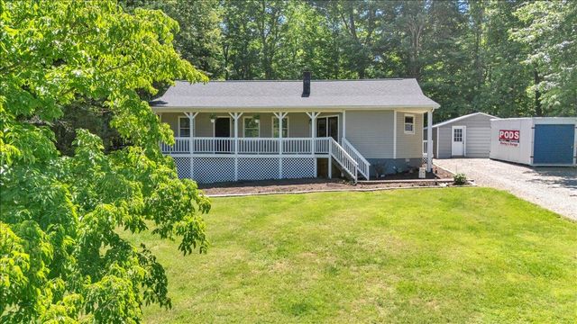 472 Wooded Acres DR, Hardy, VA 24101