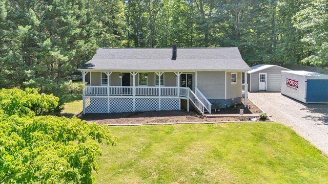 472 Wooded Acres DR, Hardy, VA 24101