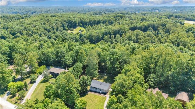 472 Wooded Acres DR, Hardy, VA 24101