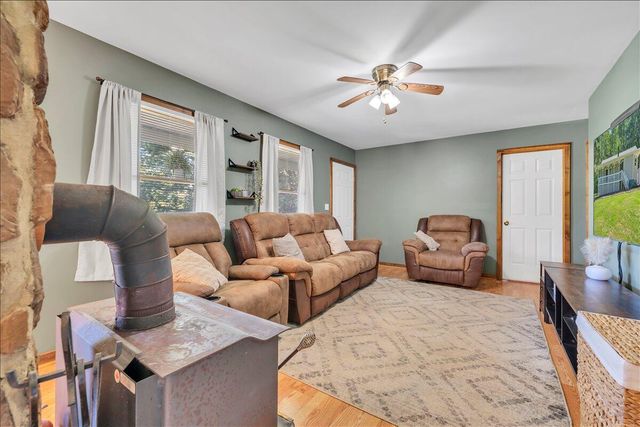 472 Wooded Acres DR, Hardy, VA 24101