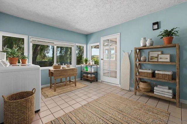 3562 S Mission Road, Fallbrook, CA 92028
