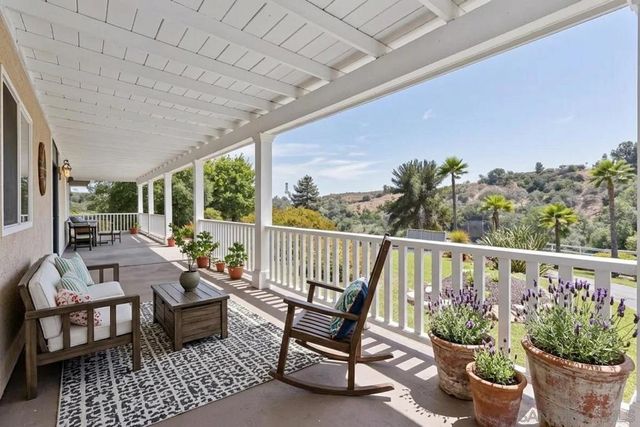 3562 S Mission Road, Fallbrook, CA 92028