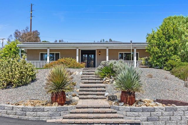 3562 S Mission Road, Fallbrook, CA 92028