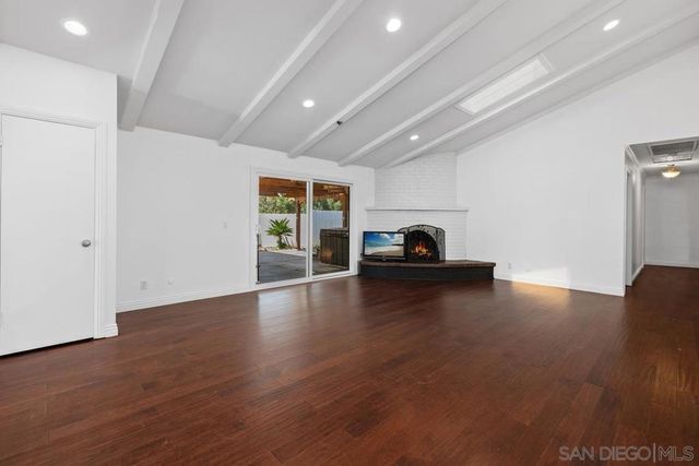 3562 S Mission Road, Fallbrook, CA 92028