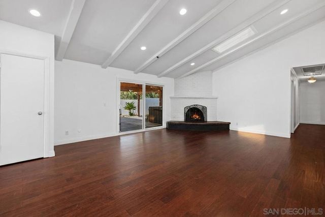 3562 S Mission Road, Fallbrook, CA 92028