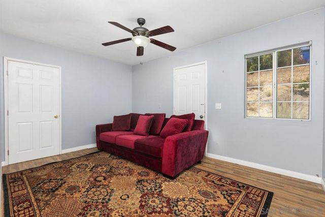 3562 S Mission Road, Fallbrook, CA 92028