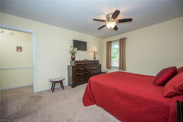 204 Lakewood Park DR, Newport News, VA 23602