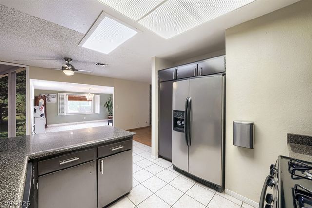 6712 Oak Valley Drive, Las Vegas, NV 89103