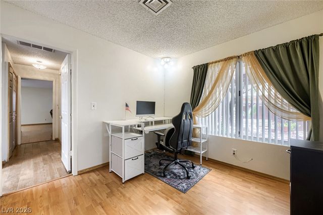 6712 Oak Valley Drive, Las Vegas, NV 89103