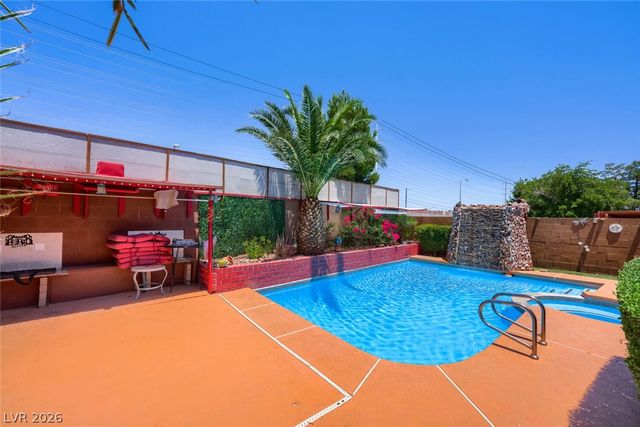 6712 Oak Valley Drive, Las Vegas, NV 89103