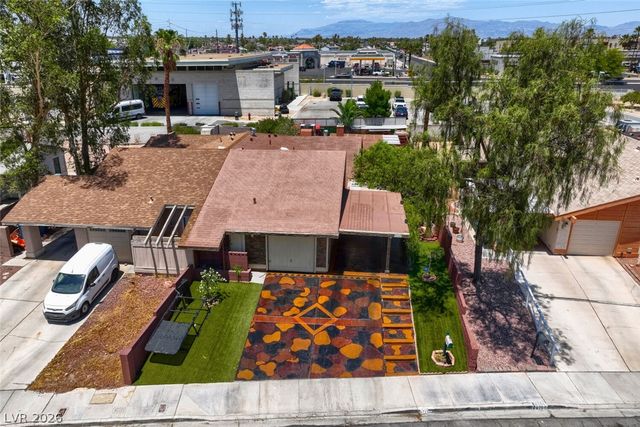 6712 Oak Valley Drive, Las Vegas, NV 89103