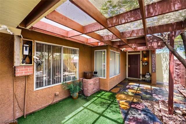 6712 Oak Valley Drive, Las Vegas, NV 89103