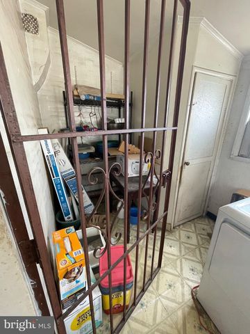 6738 WOODLAND AVE, Philadelphia, PA 19142