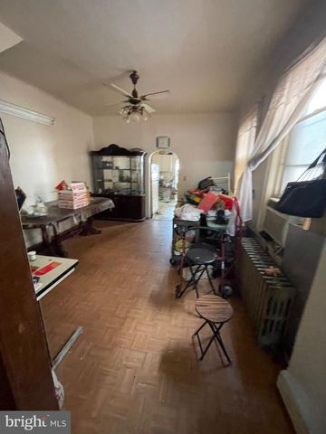 6738 WOODLAND AVE, Philadelphia, PA 19142