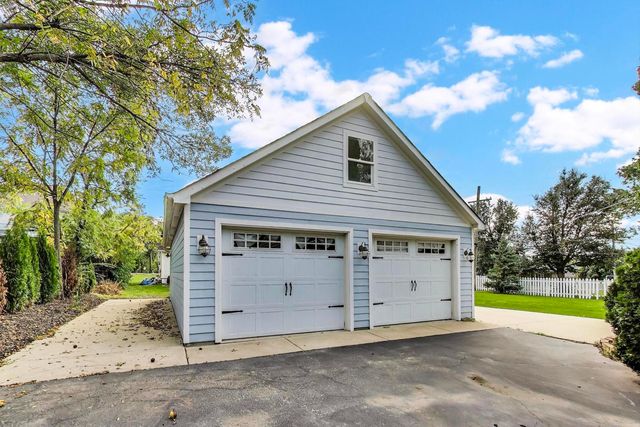 7339 S Park Avenue, Burr Ridge, IL 60527