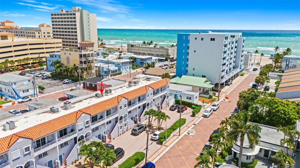 343 Virginia Street, Hollywood, FL 33019
