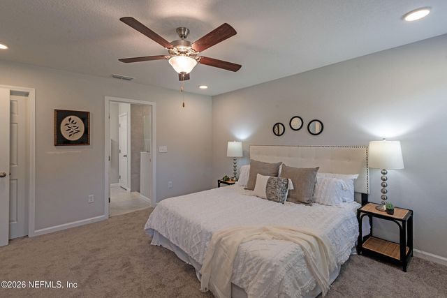 8239 BERRY Avenue, Jacksonville, FL 32211