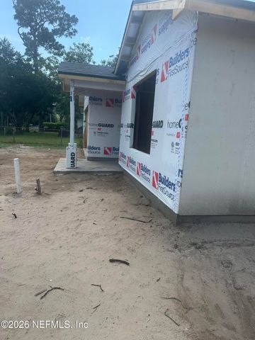 8239 BERRY Avenue, Jacksonville, FL 32211
