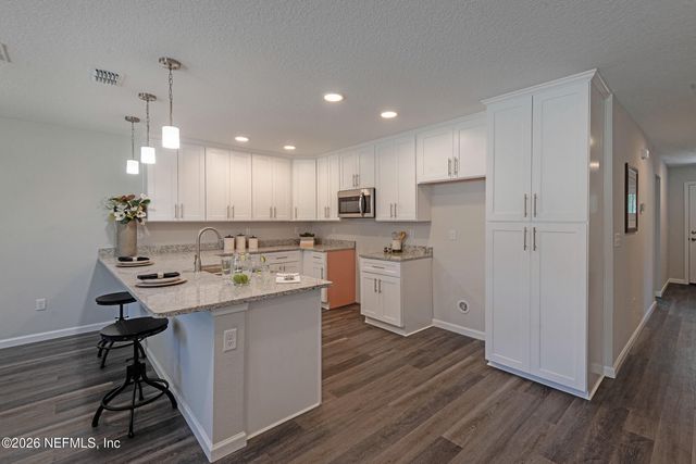 8239 BERRY Avenue, Jacksonville, FL 32211