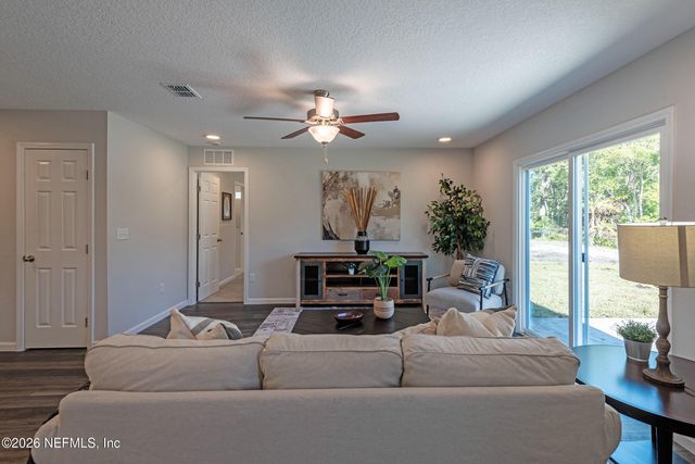 8239 BERRY Avenue, Jacksonville, FL 32211