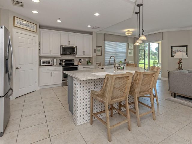 194 BELLA VISTA TERRACE 26A, Nokomis, FL 34275
