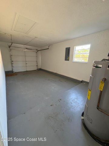 491 Alameda Avenue SE, Palm Bay, FL 32909