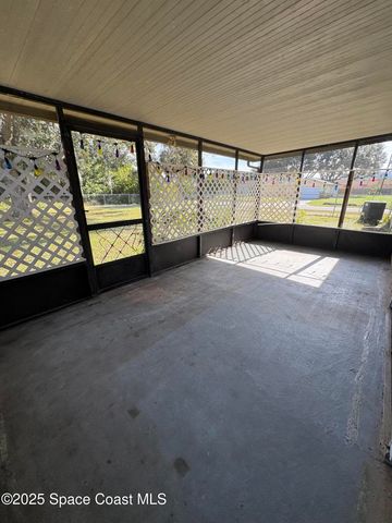 491 Alameda Avenue SE, Palm Bay, FL 32909