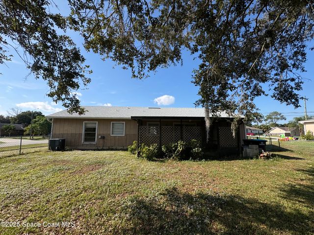 491 Alameda Avenue SE, Palm Bay, FL 32909