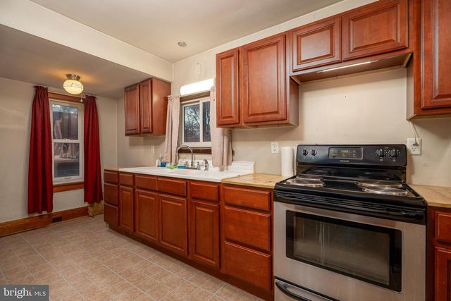 100 S CHESTNUT STREET, Mechanicsburg, PA 17055