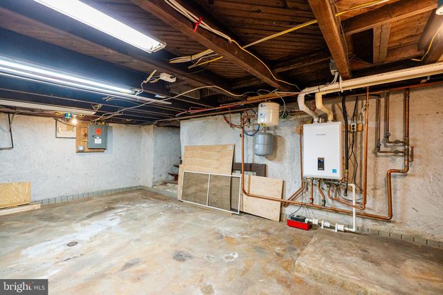 100 S CHESTNUT STREET, Mechanicsburg, PA 17055