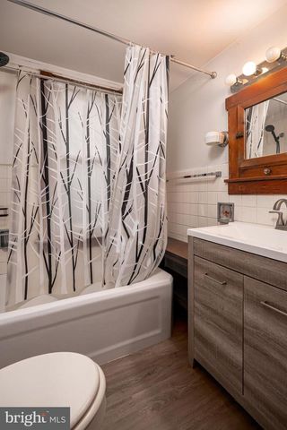 100 S CHESTNUT STREET, Mechanicsburg, PA 17055