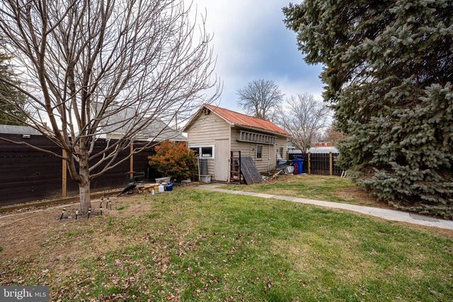 100 S CHESTNUT STREET, Mechanicsburg, PA 17055