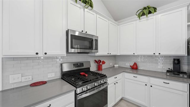 968 Blue Oak BLVD, San Marcos, TX 78666