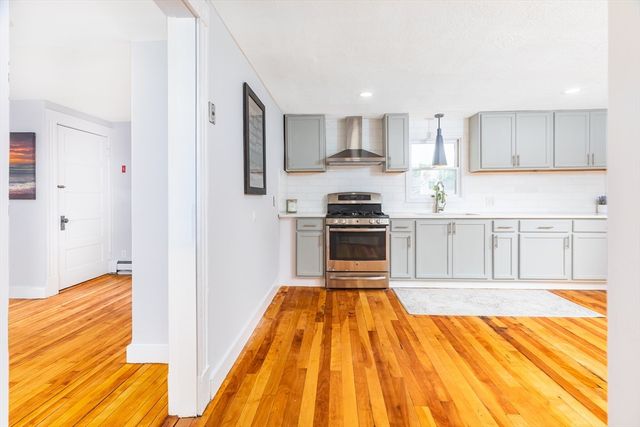 24 Purchase St, Danvers, MA 01923