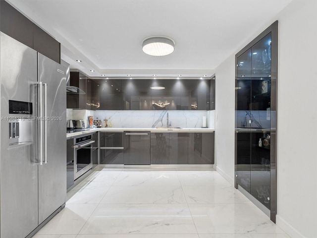 251 174th St 511, Sunny Isles Beach, FL 33160