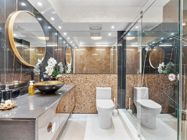 251 174th St 511, Sunny Isles Beach, FL 33160