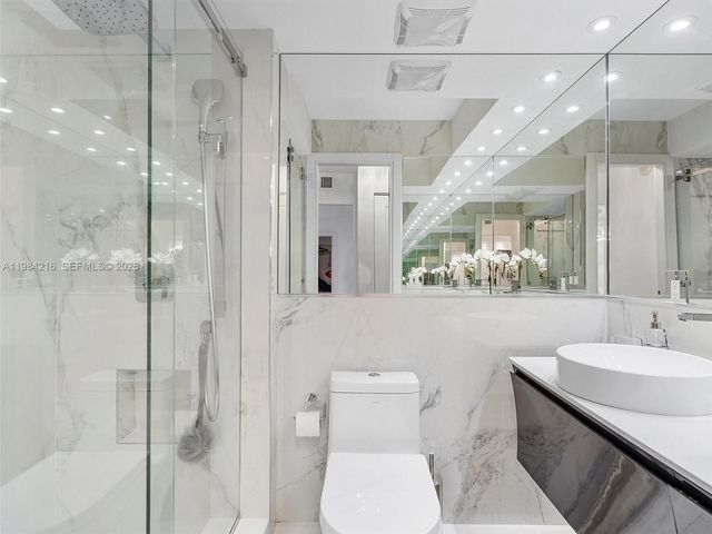 251 174th St 511, Sunny Isles Beach, FL 33160